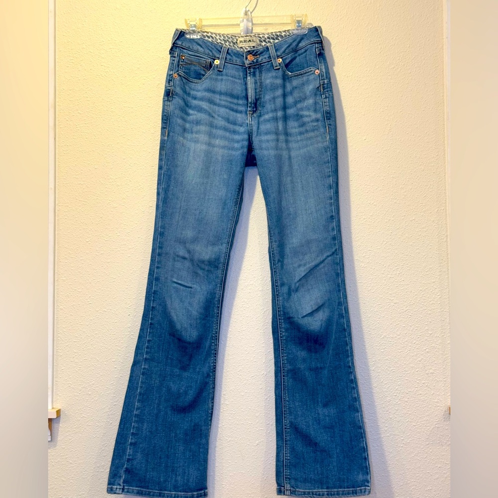 Ariat size 28L bootcut jeans